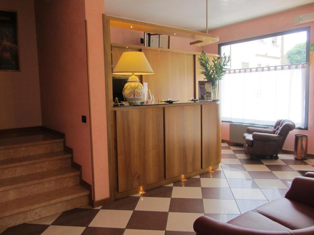 Hotel Ristorante Al Bassanello Bassano del Grappa Exterior photo